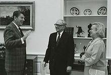 Ronald Reagan Leo Cherne and Mrs Cherne 1982.jpg