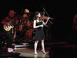 Ann Marie Calhoun appearing with Ian Anderson Sao Paolo BRAZIL April 2007.jpg