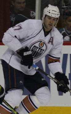 Dustin Penner 2010 Oilers.png