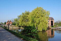 Shardlpw Canal.JPG
