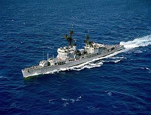 Turkish destroyer TCG Alçıtepe (D-346) underway in the Mediterranean Sea on 19 May 1983 (6474638).jpg