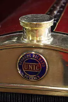 Unic motif - Flickr - exfordy.jpg