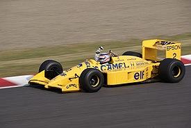Sato Lotus 100T Suzuka 2010.jpg
