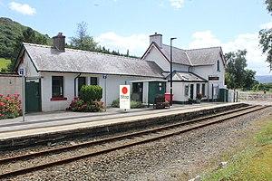Tal-y-Cafn station (geograph 6529303).jpg