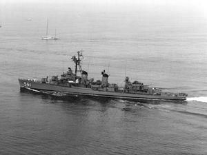 USS Prichett (DD-561) underway in 1969