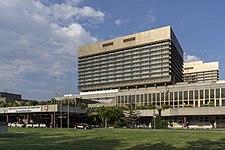 Vienna General Hospital, Main Entrance.jpg