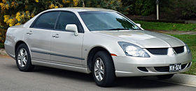 2003 Mitsubishi Magna (TL) LS sedan (2010-07-26).jpg