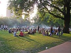 London Fields (3690791696).jpg