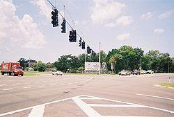 US 19, SR 50 and CR 550 intersect at Weeki Wachee Springs and Buccaneer Bay.