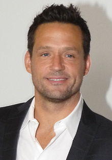 Josh Hopkins (cropped).jpg