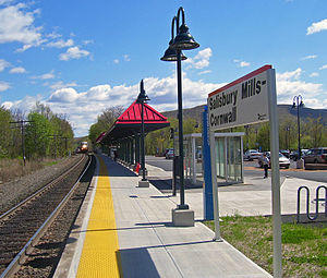 Salisbury Mills-Cornwall Metro-North station.jpg