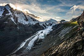 A dying glacier 14776638880 o.jpg