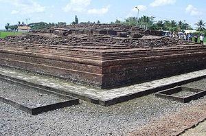 Batujaya temple.jpg