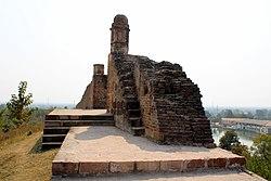 Ruined walls at Pauni Fort, Pauni
