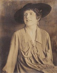 Photo portrait by Bertram Park, 1919