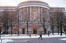 Sandford Fleming Building 2011 Toronto.jpg