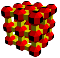 Skew polyhedron 34444.png