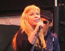 Rickie Lee Jones performing in 2007