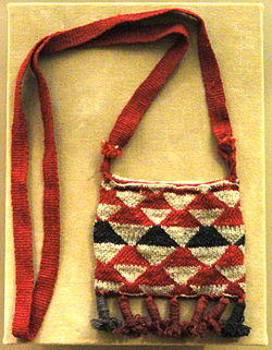 Chulupi (Nivaclé) bag - South American objects in the American Museum of Natural History - DSC06043.JPG