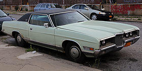 1971 Ford LTD Brougham 2-door hardtop front right.jpg