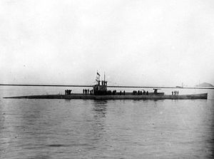 HMAS J7 (AWM H12461).jpg