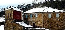 Postal de casa e hórreo nevados, Riotorto.jpg