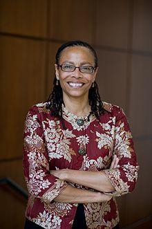 Roberts Dorothy 2012 2106.jpg