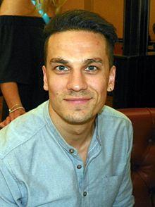 Aaron Sidwell 2016.jpg