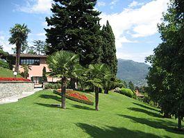 Franklin College Switzerland Main Lawn 2007.jpg