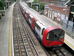 1995 stock at West Finchley.JPG