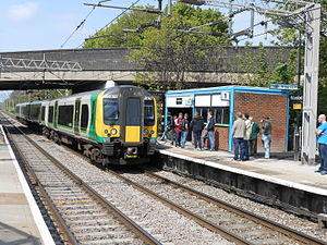 350267 arrives at Winsford.jpg