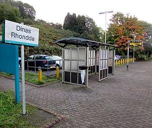 Dinas Rhondda railway station (geograph 5553164).jpg