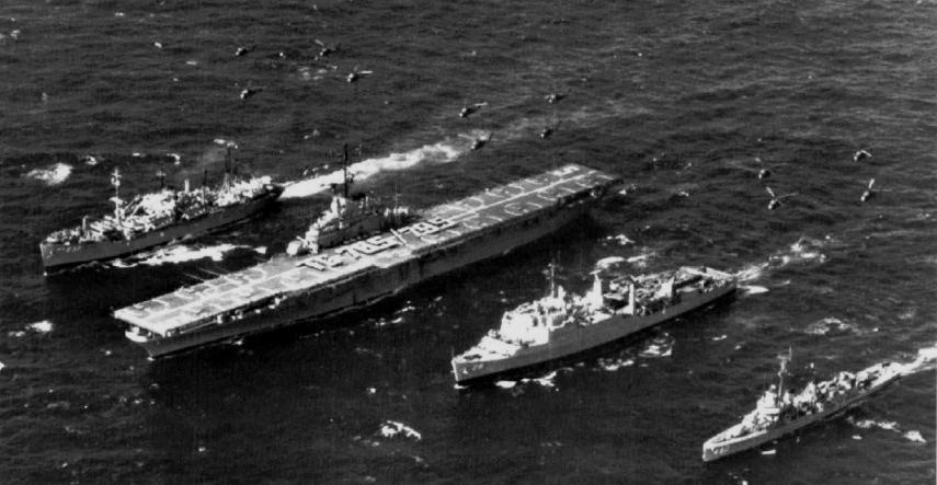 US Amphibious Ready Group TG 76-5 underway 1965.jpg