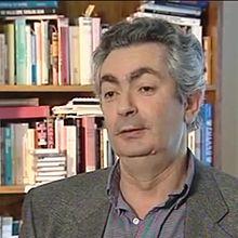 Robert Manne 2001.jpg