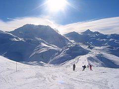 A ski track in Val Thorens, part of Les Trois Vallées