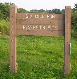 Six Mile Run Reservoir sign (2006).jpg