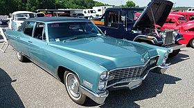 2018 DCHS Car Show - A Celebration of Classic Cars, Community… and Family! (28796907118).jpg