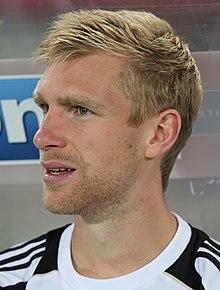 FIFA WC-qualification 2014 - Austria vs. Germany 2012-09-11 - Per Mertesacker 01 (cropped).JPG
