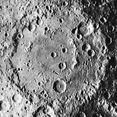 Korolev crater 1038 med.jpg