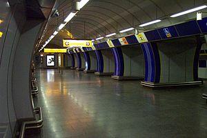 Praha, Hloubětín, Stanice metra Kolbenova, nástupiště III.JPG
