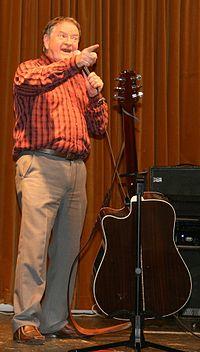 Dafydd-Iwan by-Aberdare-Blog.jpg