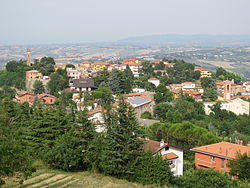 Montescudo (panoramica, luglio 2015).JPG