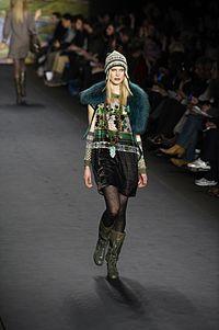Anna Sui Fall-Winter 2010 041.jpg