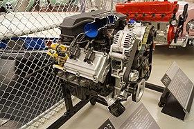 2003 5.7 HEMI Magnum Engine (31404717380).jpg