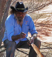 Anangu ranger at Uluru.png