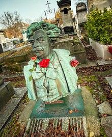 André Gill grave at Père Lachaise Cemetery, Paris.jpg