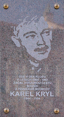 Karel Kryl memorial plaque.jpg