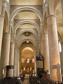 St Philibert Tournus nave.jpg