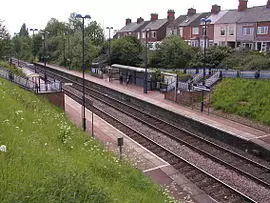 Kiveton Bridge railway station.jpg