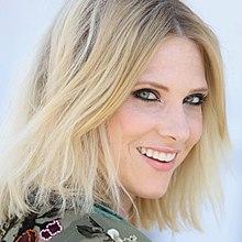 Lucy Walsh 2020 Promo Photo.jpg